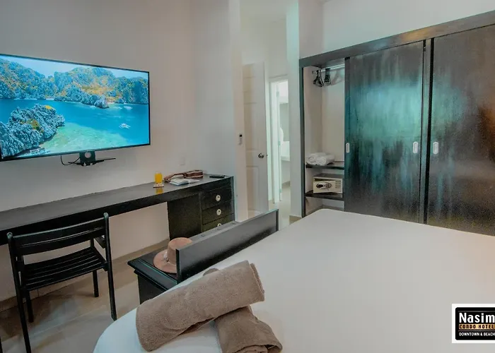 Nasim Con Acceso Club Gratis, Metros 5th Avenida Playa del Carmen